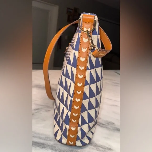 Stella and Dot Crosby Hobo Geo Tile Blue and White Toto Purse - Picture 3 of 9